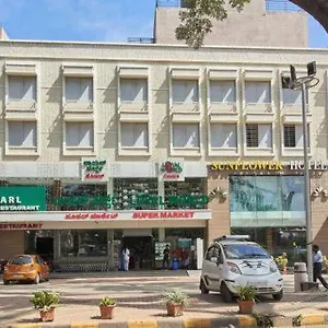 https://sunflower-hotel.mysorehotels.org